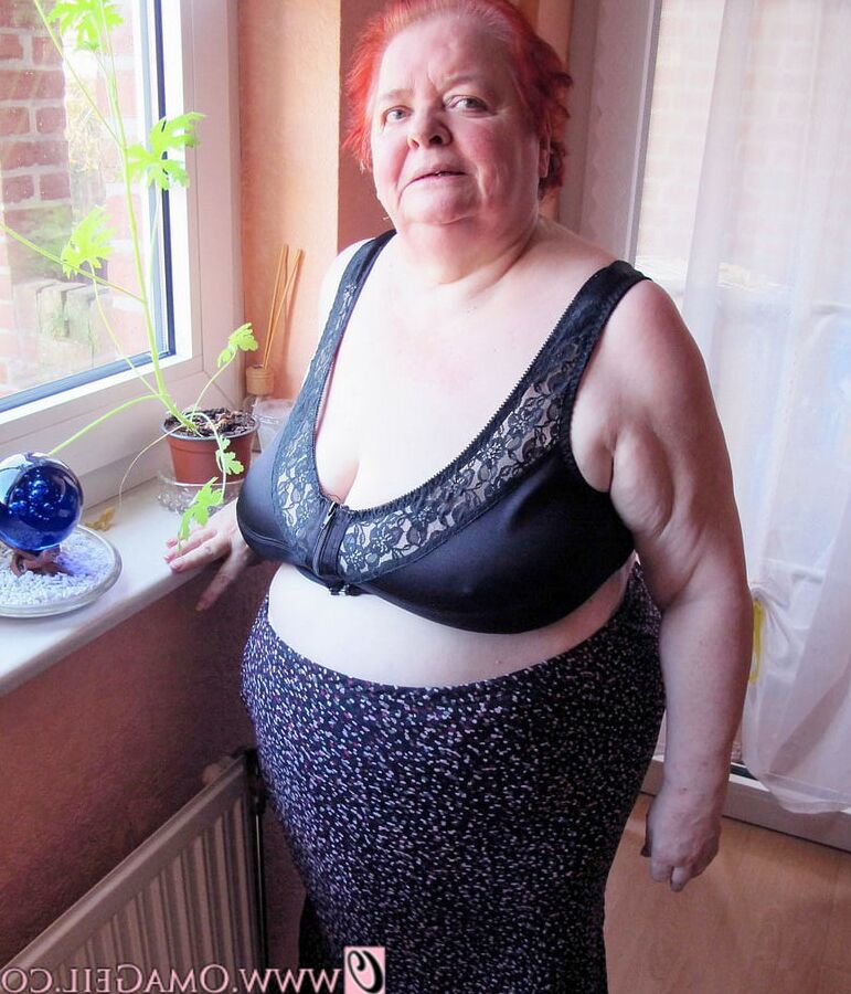 OmaGeil Hot collection of the sexy grannies