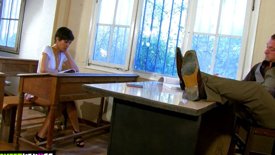 BrokenTeens - Babe Jasmine Arabia Gives Her Teacher Head