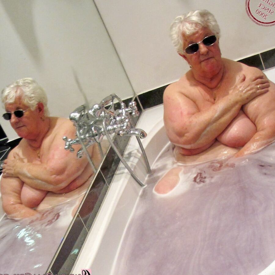 OmaGeil Hot collection of the sexy grannies