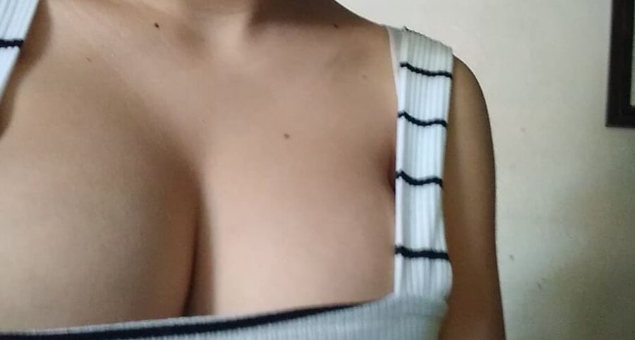 Nudes caseiros de novinha peituda que o Ex vazou na net