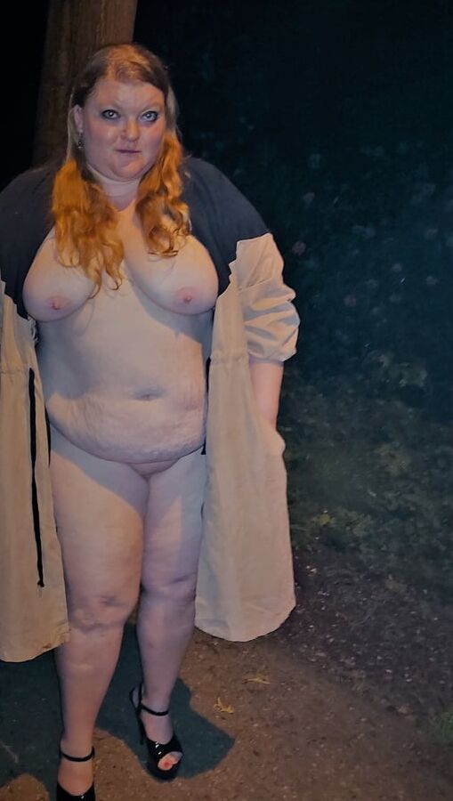 BBW Wife Miss Lizz went Outdoor