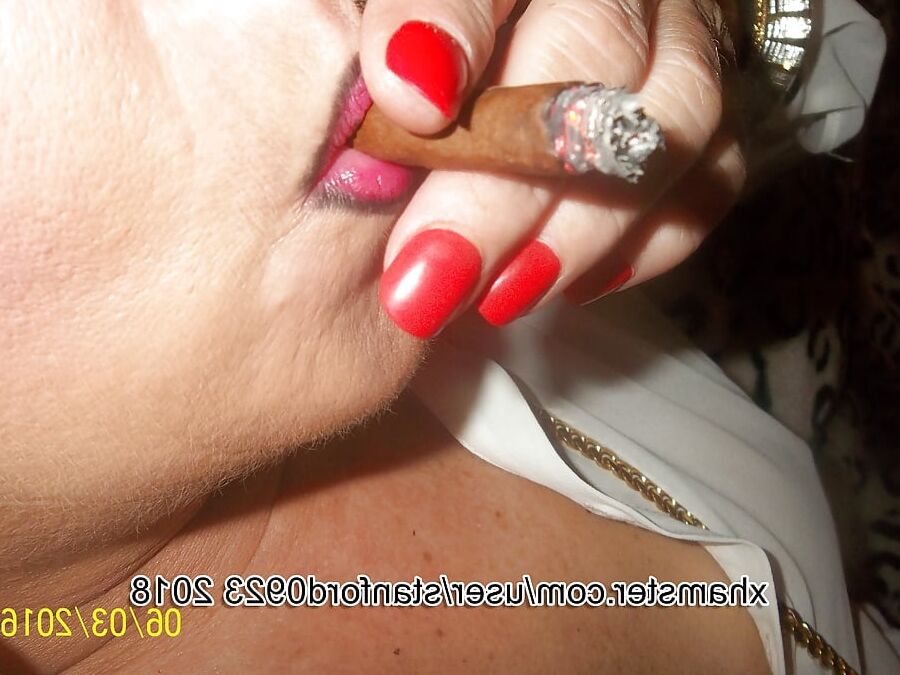 SLUT MILFS MOTHERS DAY