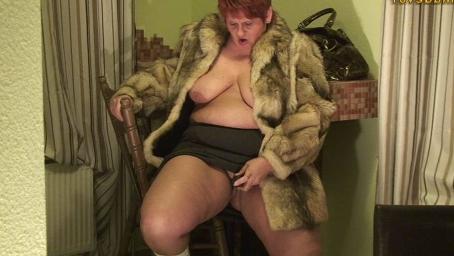 FETISH - masturbating in FUR COAT