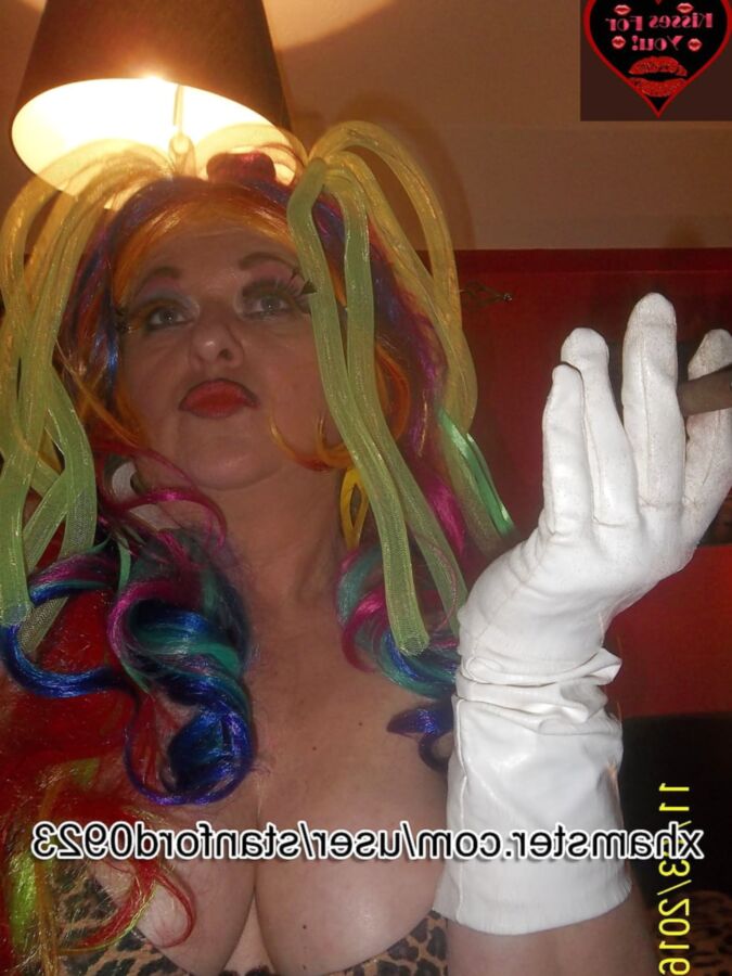 TASTE THE RAINBOW SLUT