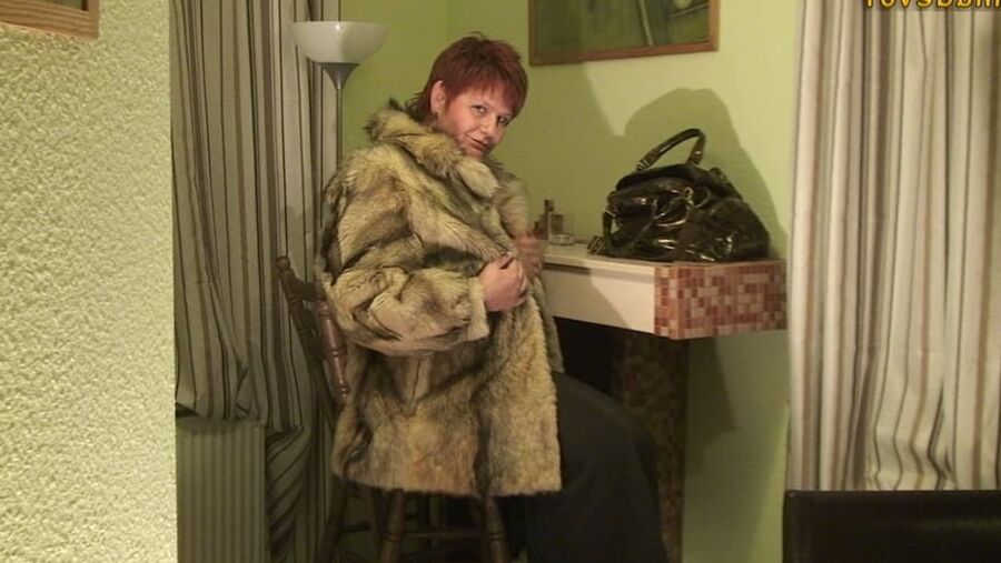 FETISH - masturbating in FUR COAT