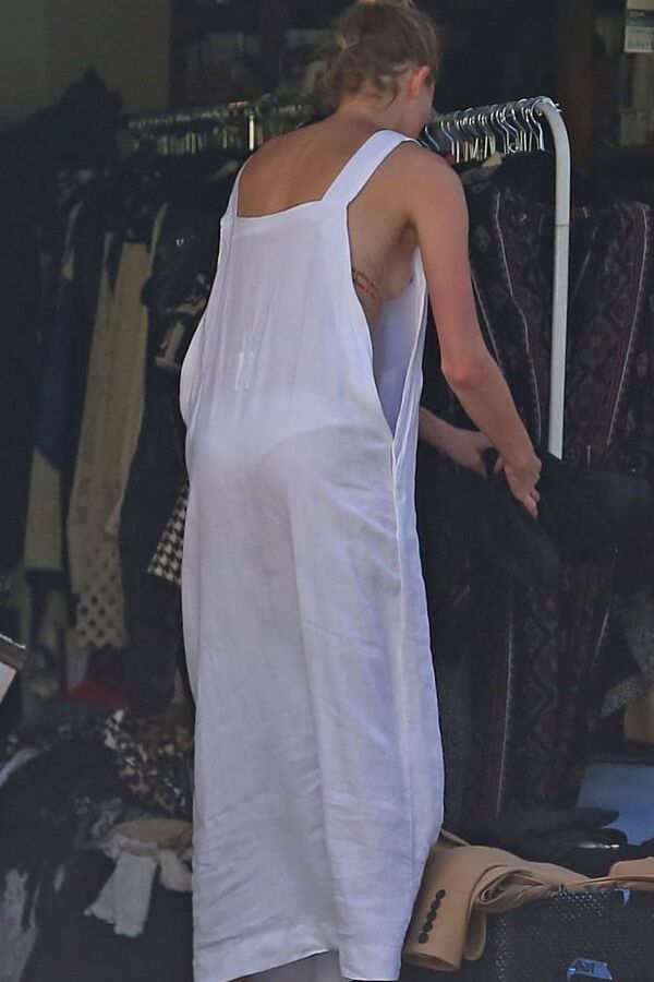 Amber Heard paparazzi tits shots