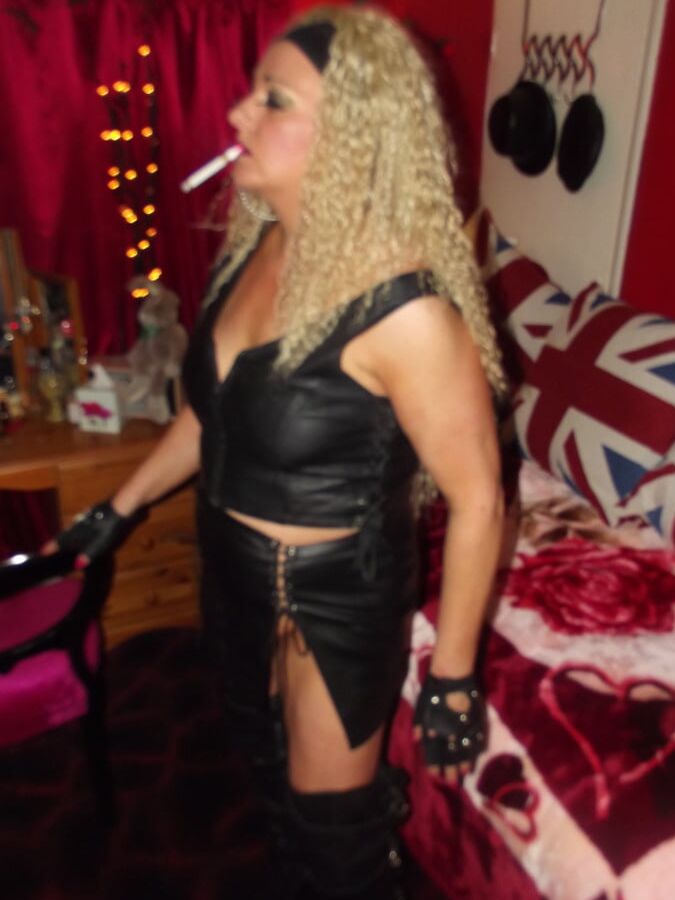 ALL LEATHER WHORE