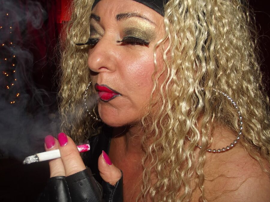 ALL LEATHER WHORE