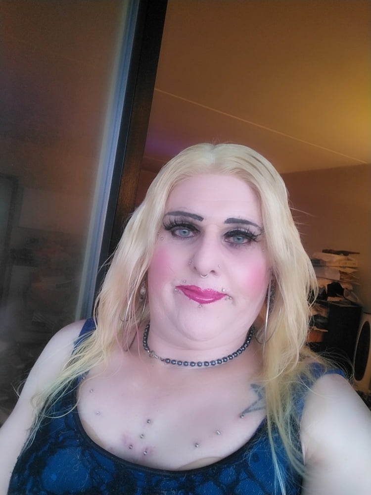 Blonde Ts Slut Stefanie
