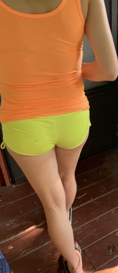 Hot neighbor!