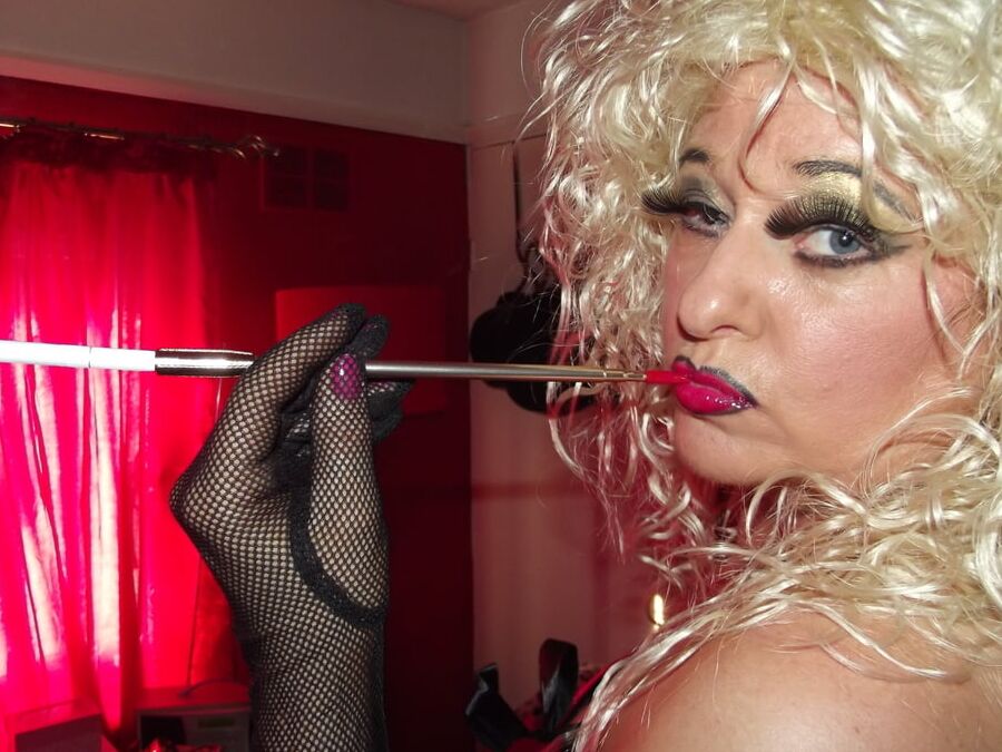 BURLESQUE SHIRLEY