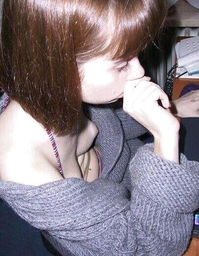 Down blouse mom