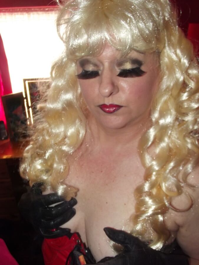 SLUT SUNDAY