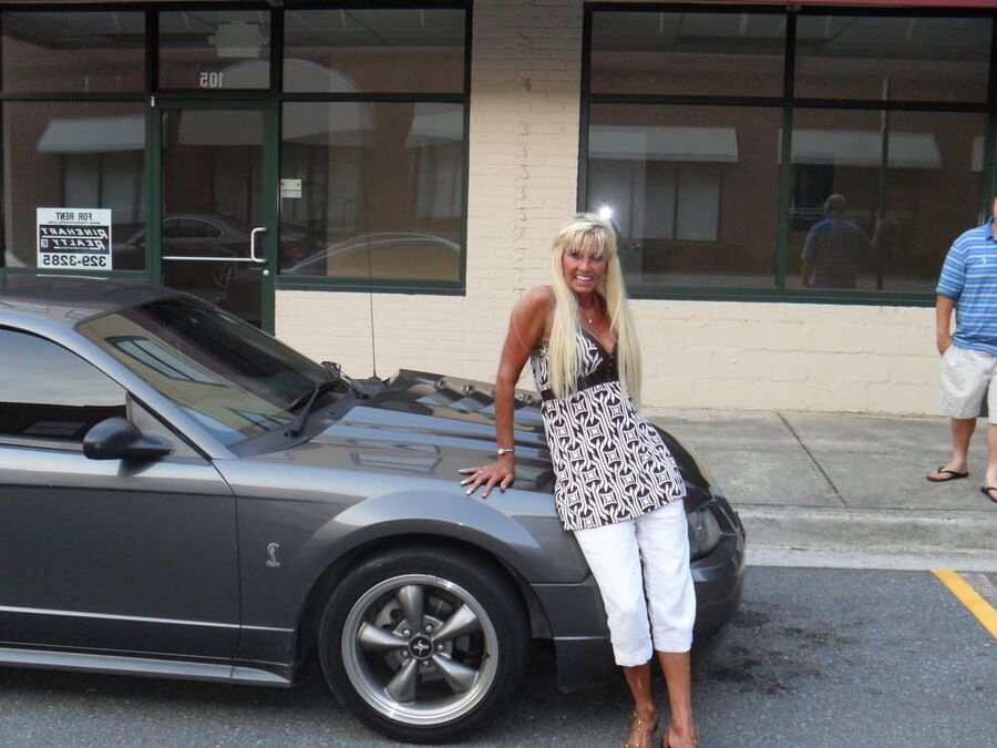 Fake tits milf