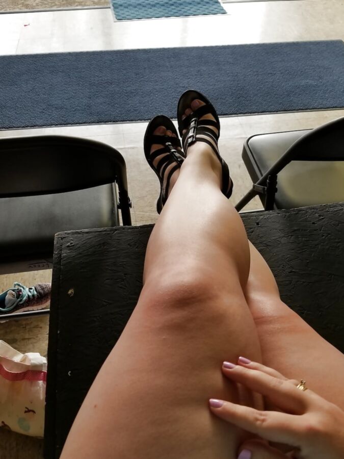 Dance Mom life ... waiting at the studio snapping pics milf