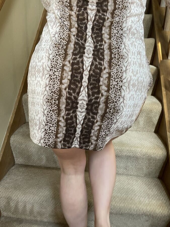 Sexy mom upskirt and ass