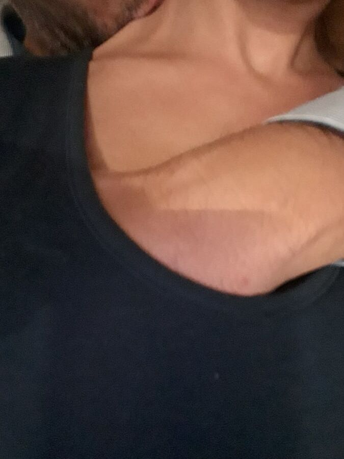 Cosi depilata in ufficio la voglia ci assale
