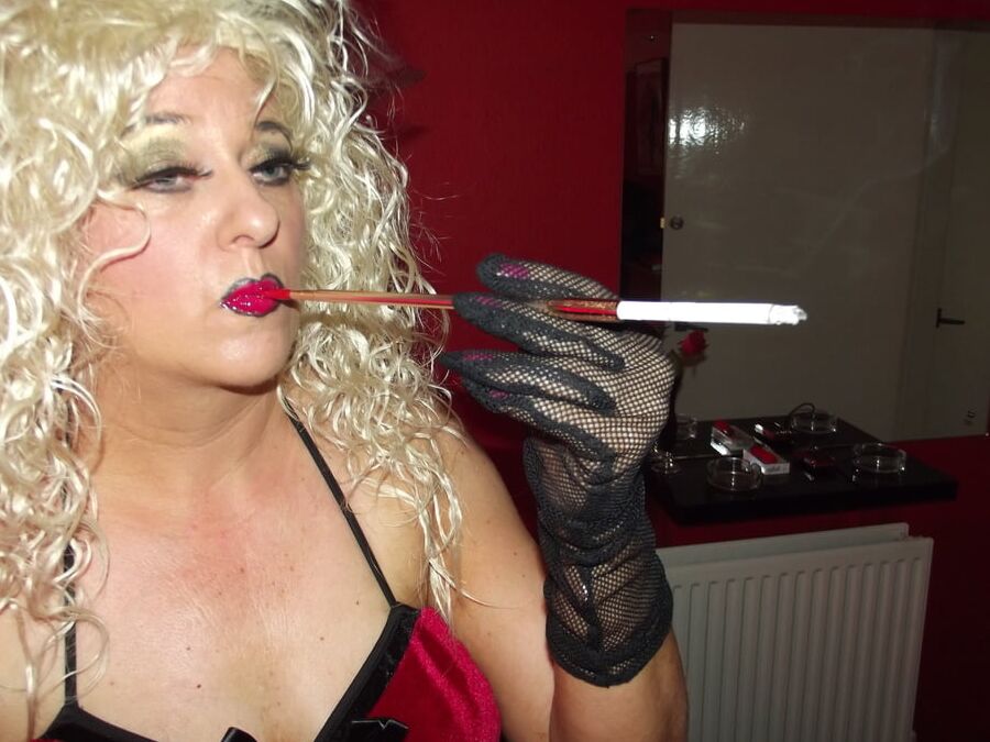 BURLESQUE SHIRLEY