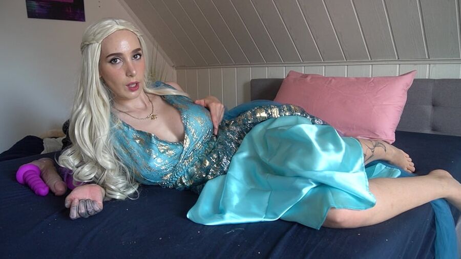 khaleesi dildofick cosplay Mutter der Drache