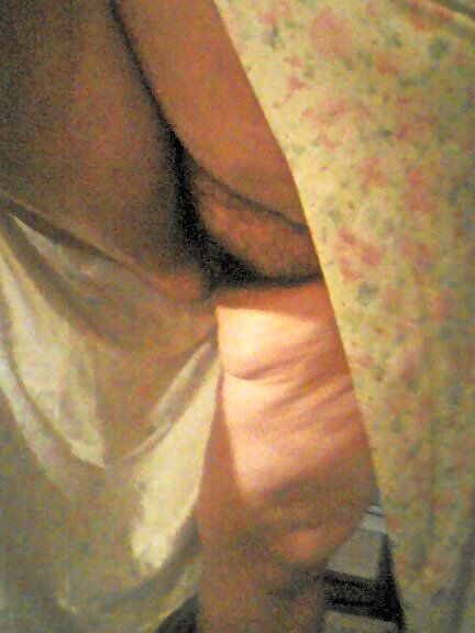Lonely mom has a naughty solo session
