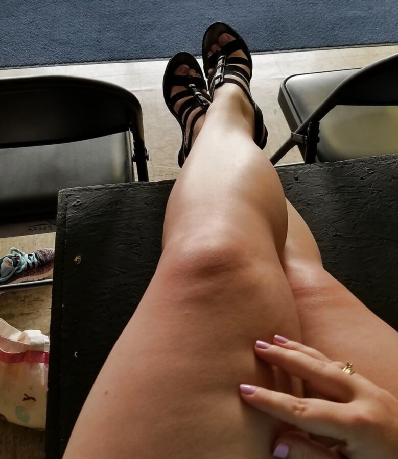 Dance Mom life ... waiting at the studio snapping pics milf