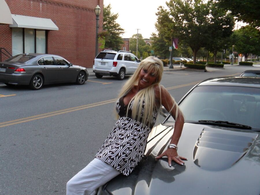 Fake tits milf