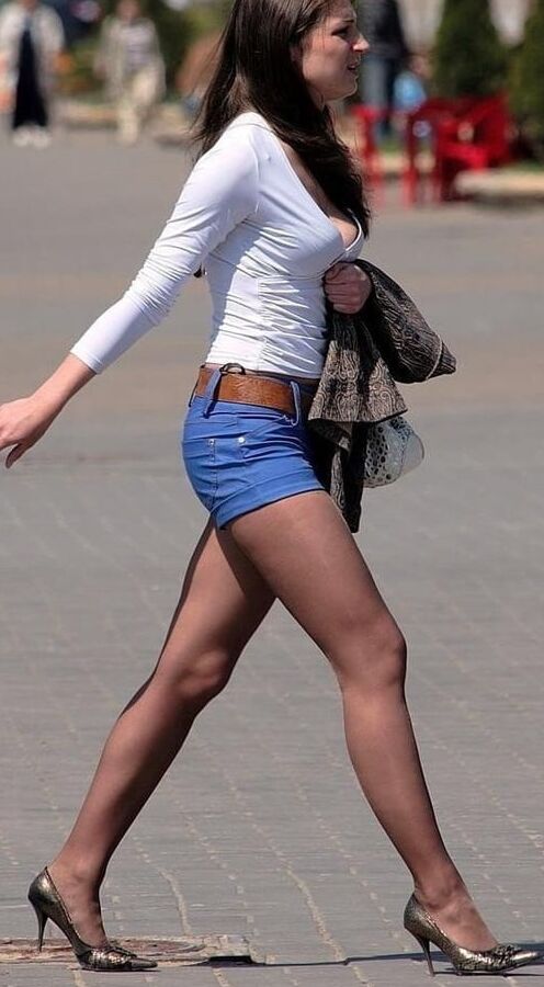 Rardom pics: high heels and gymnastics