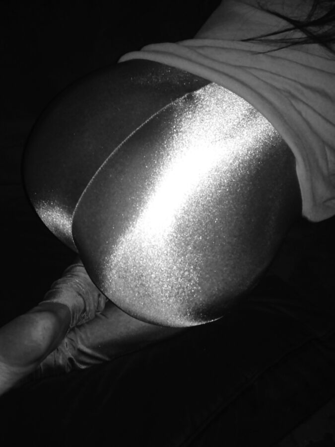 PAWG WIfe in Shiny Spandex Catsuit Bodysuit Unitard