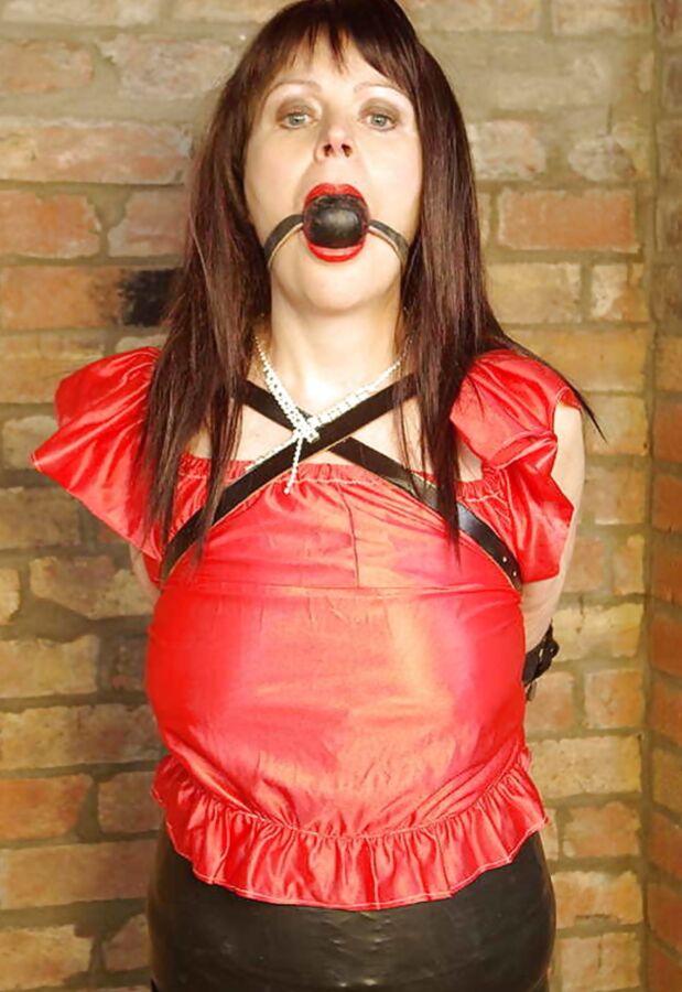 Fat UK Mum Slave