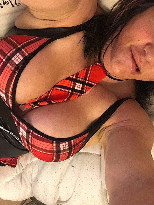 Tabbyanne me sexy muscle babe cheating