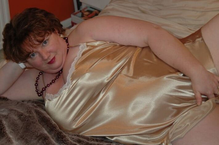 Chrisg Gold Slip