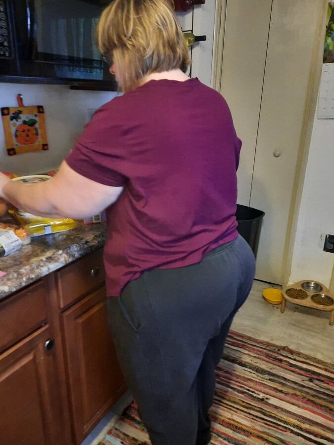 BBW Wife Sunday Morning Nudes