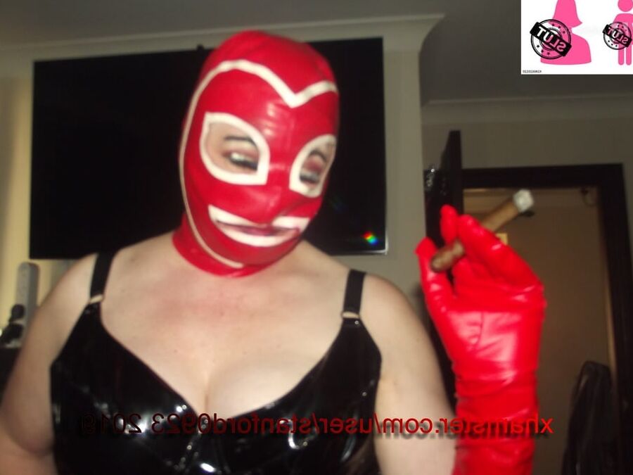 RUBBER SLUT