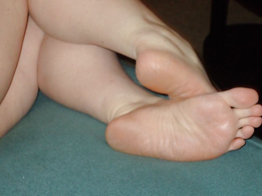 Chubbygushergal&;s Ass and Feet!