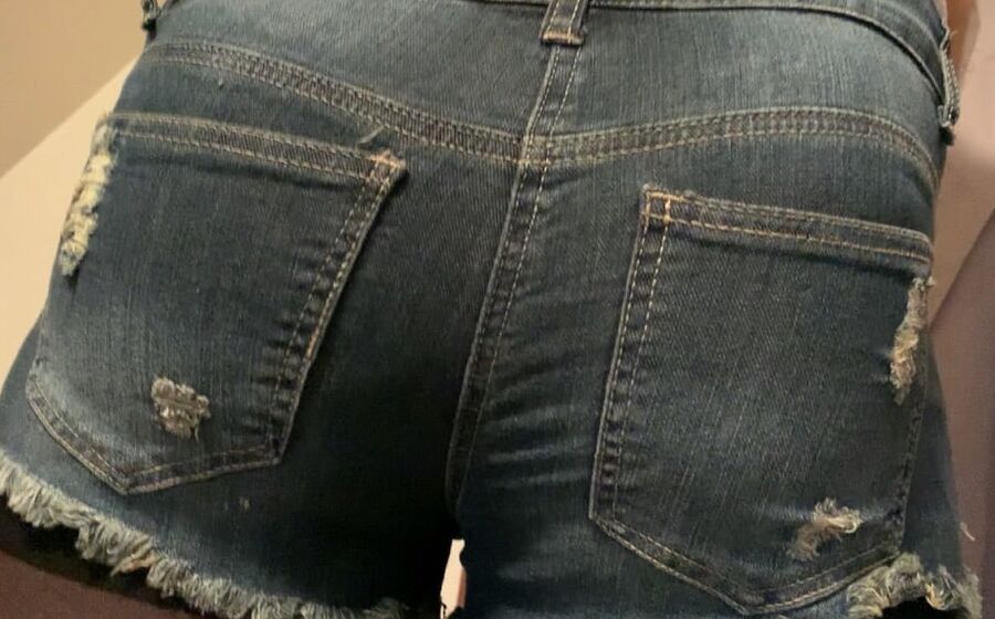 Please cum on my ass