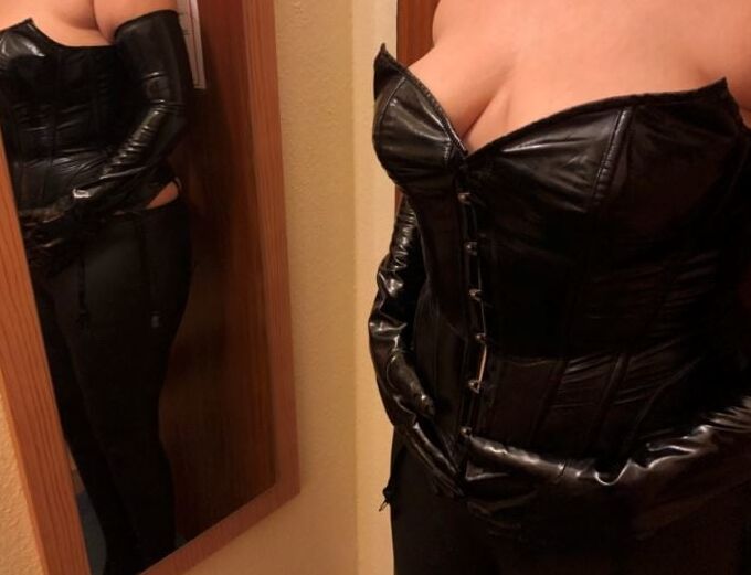 Heels, Leggings, Corset and Blowjob