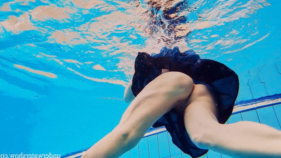 Avenna UnderWaterShow
