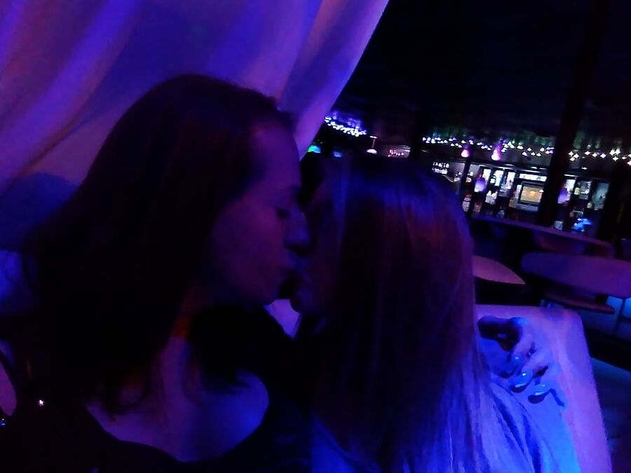 Club Hangout with TS