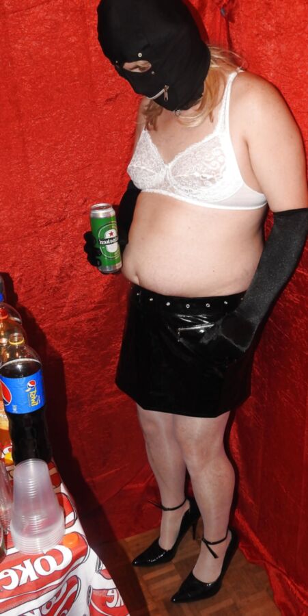 Sissy for Public Pub