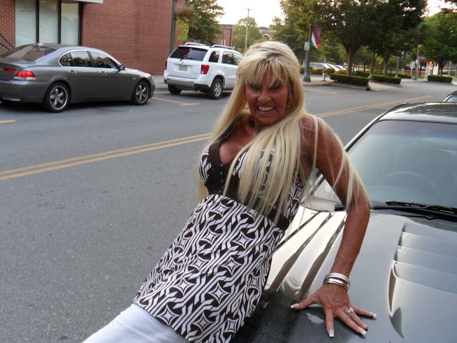busty mom photo shoot