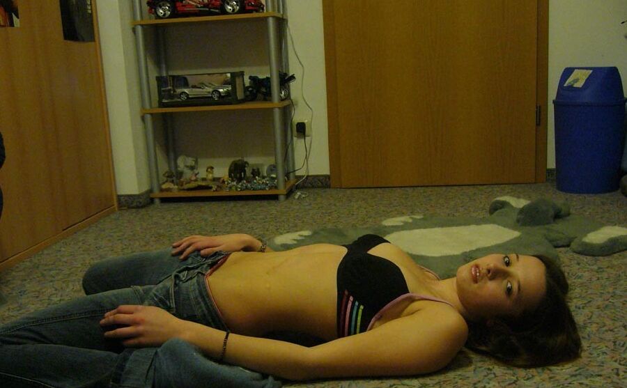 Indian College Girl Ayesha Nude Shoot