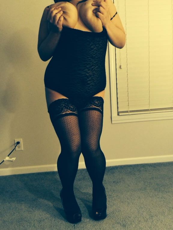 ASIAN WIFEY READY FOR THE NIGHT