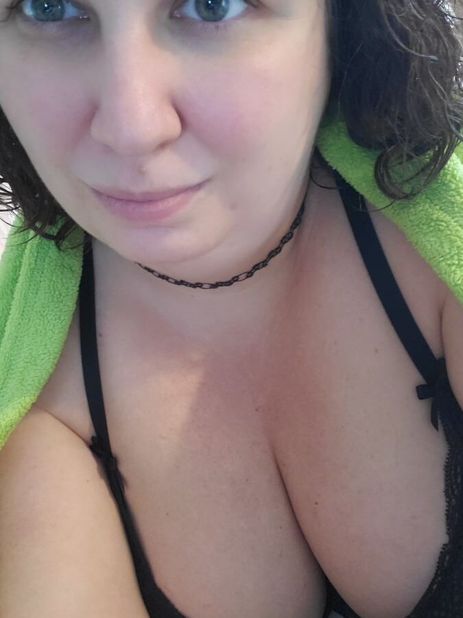 Weekly roundup bored housewife milf