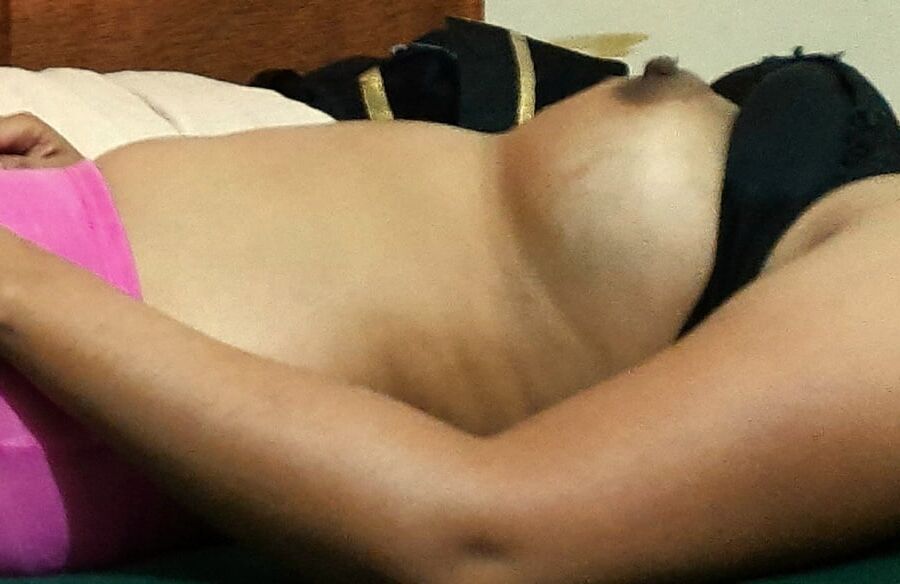 Desi Indian Hot MILF bhabi