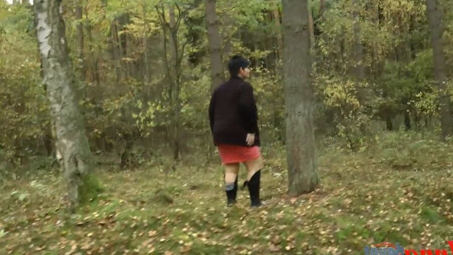 OUTDOOR - Had to pee fast times