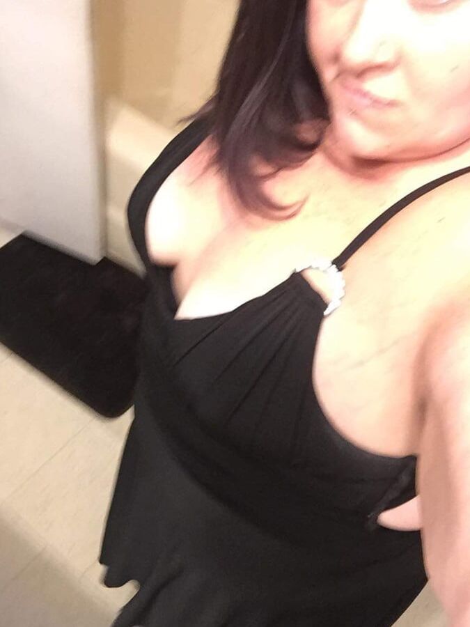 Trying on some new Dresses