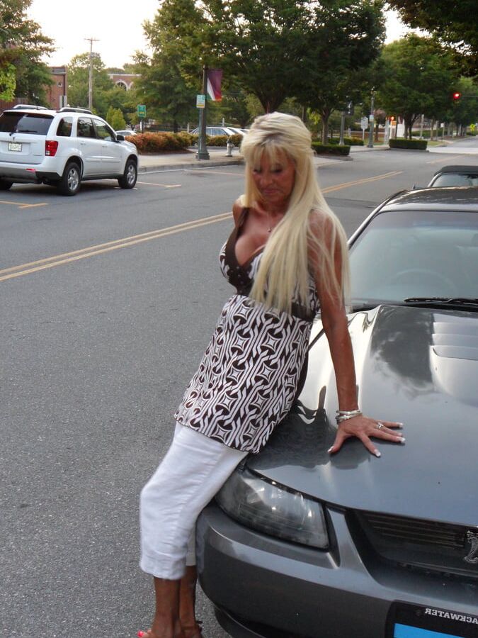 busty mom photo shoot