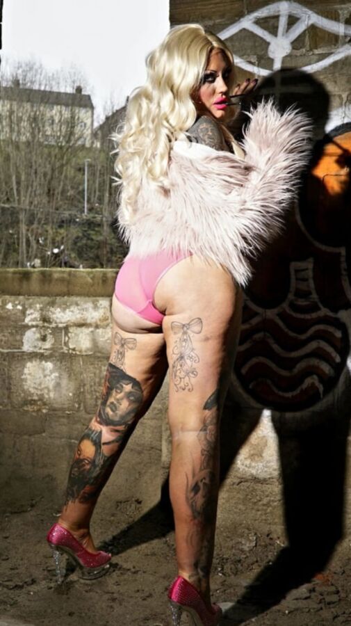 HOLLYWOOD WHORE