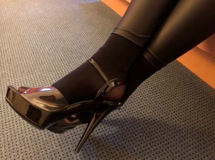 Heels, Leggings, Corset and Blowjob