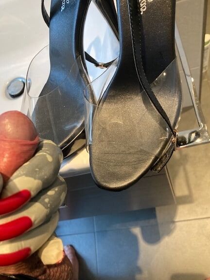 Long Nails Gloves and Transparent Sandals